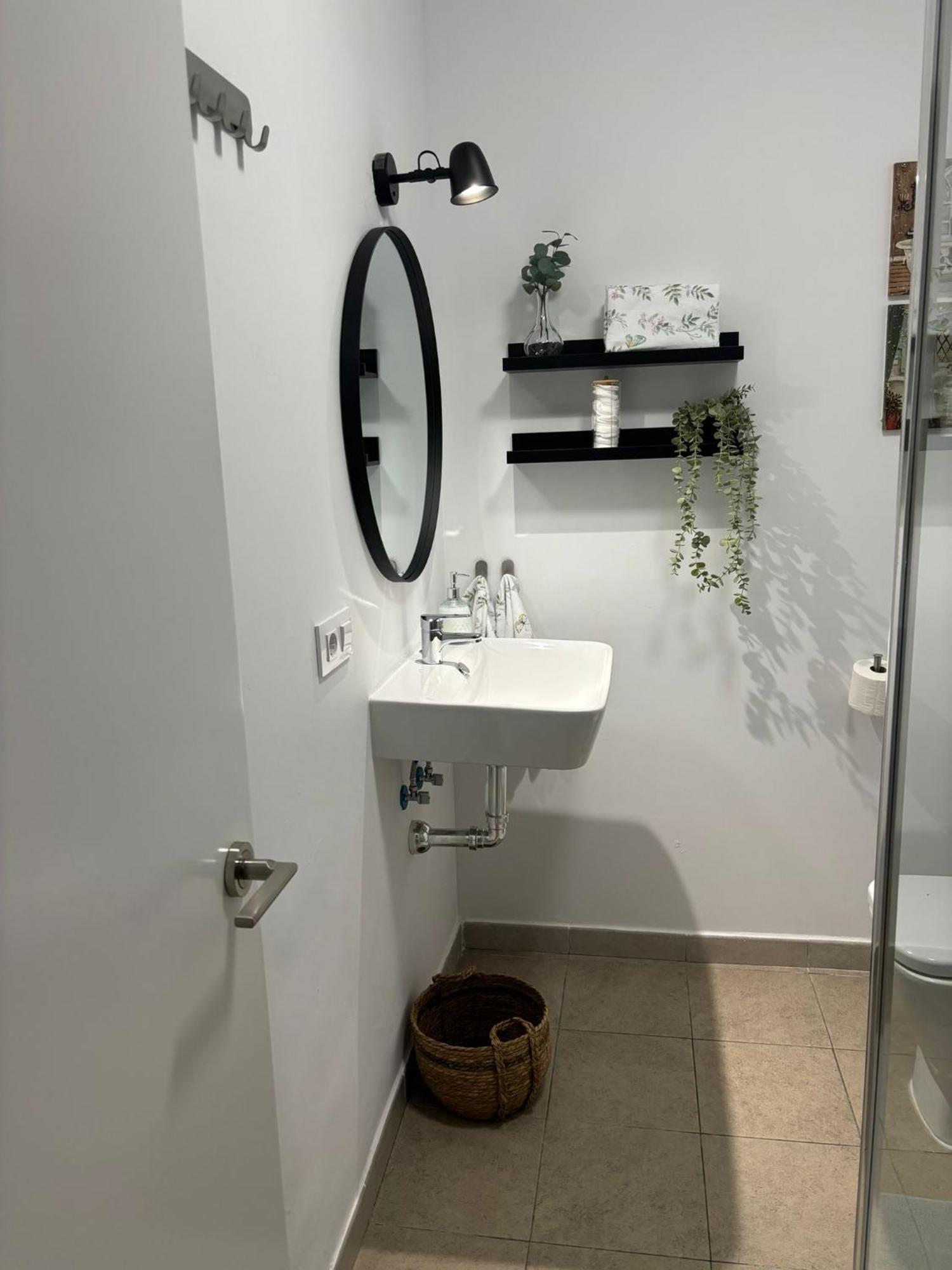 Apartamento Turistico Damajuana Parking Free Еспартинас Екстериор снимка